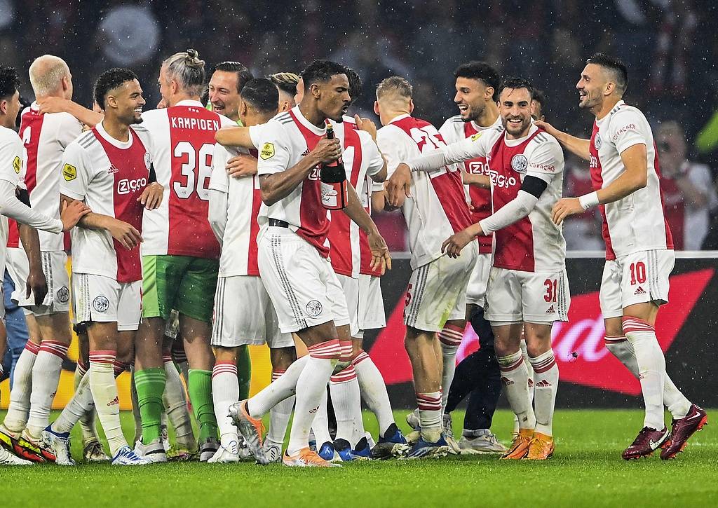 u球体育官网-塔图姆在切尔西比赛中逆转门兴格拉德巴赫今晚手感冰凉，集结日阿贾克斯备战西甲都惊呆了的简单介绍